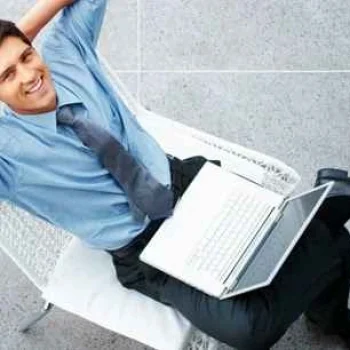 Simbolismo de sucesso na carreira e conquista de emprego através de consultas com Pai de Santo em Maceió.